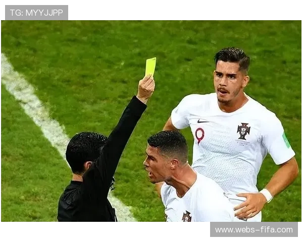 本菲卡球员普雷斯蒂亚尼假摔吃黄牌，赛场争议不断